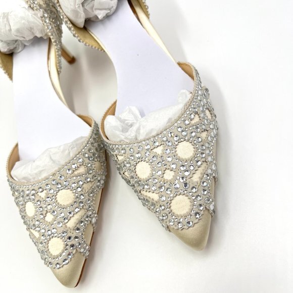 Badgley Mischka Size 6 Ginny Jeweled Ivory Satin D'Orsay Low‎ Heels Pumps Shoes - Picture 5 of 13